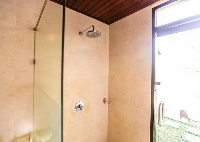 Hotel Mandi & Ubud
